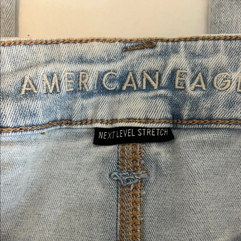 AE Light Wash Jeans - Picture 3 of 6